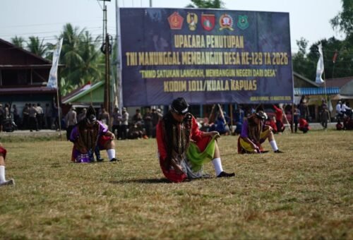 Kesenian Tradisional Meriahkan Acara Penutupan TMMD Ke-129 di Kapuas