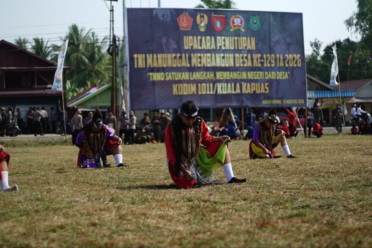 Kesenian Tradisional Meriahkan Acara Penutupan TMMD Ke-129 di Kapuas