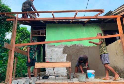 Satgas TMMD Ke-129 Targetkan Selesaikan Finishing Teras RTLH untuk Bapak Dedi Dores