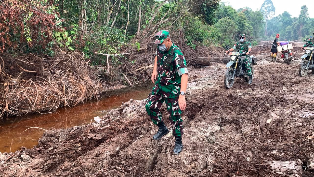 Pangdam XII/Tanjungpura Tinjau Hasil TMMD Ke-129 di Kapuas Hulu