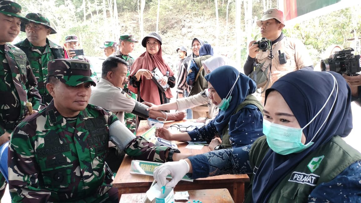 Kodim 1407/Bone Adakan Pasar Murah Sebagai Penutup TMMD Ke-129