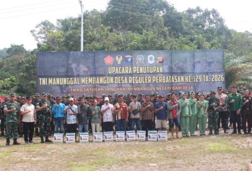 Penutupan TMMD: Tali Asih untuk Warga Ulak Pauk dan Belatung