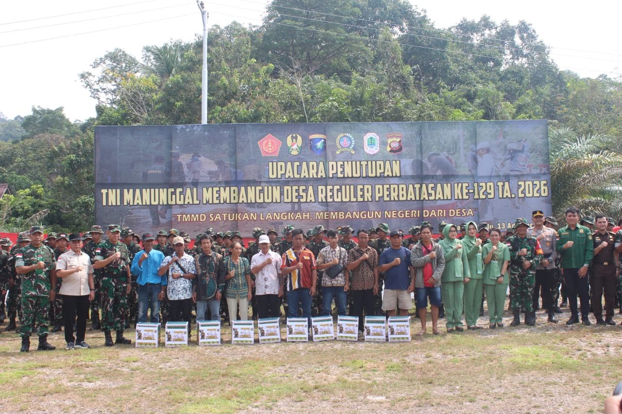 Penutupan TMMD: Tali Asih untuk Warga Ulak Pauk dan Belatung