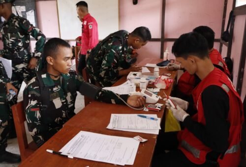 Cek Kesehatan dan Donor Darah, Menutup TMMD Regtas Ke-129 Kodim 1206/Psb dengan Kepedulian Sosial