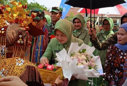 Penutupan TMMD ke-129 di Deniang Dihadiri Ketua Persit KCK