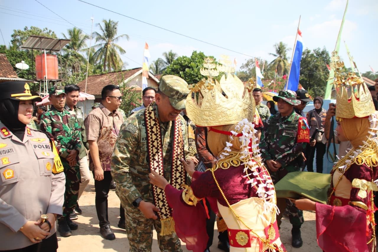 Pangdam XXI/RI Resmikan Penutupan TMMD Ke-129 di Baru Raharja