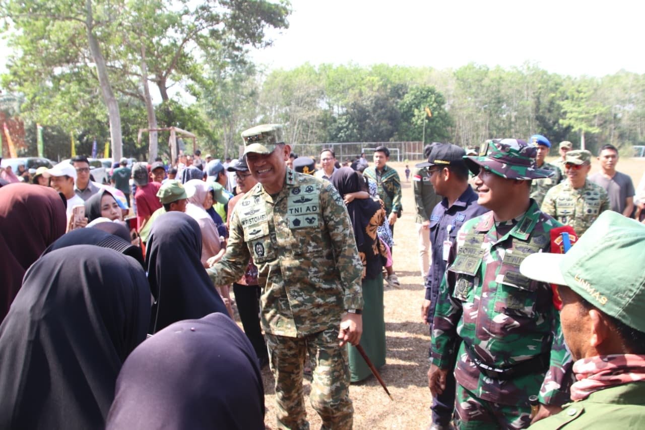Kunjungan Pangdam XXI/RI Diterima dengan Gembira di Desa Ciamis