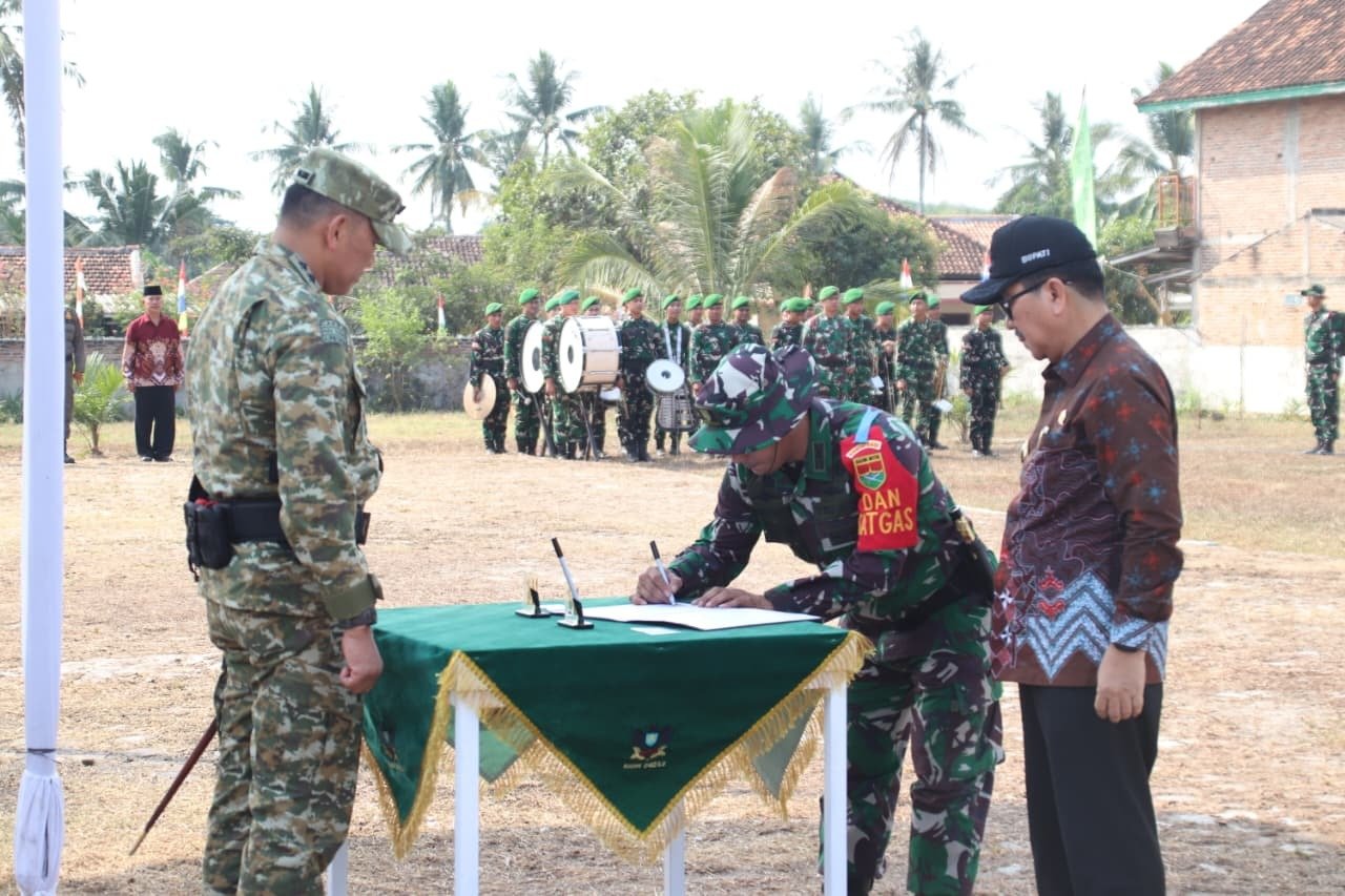 Acara Penutupan TMMD ke-129 Kodim 0412/LU, Laporan Program dan Penandatanganan Naskah Bersama Bupati Lampung Utara