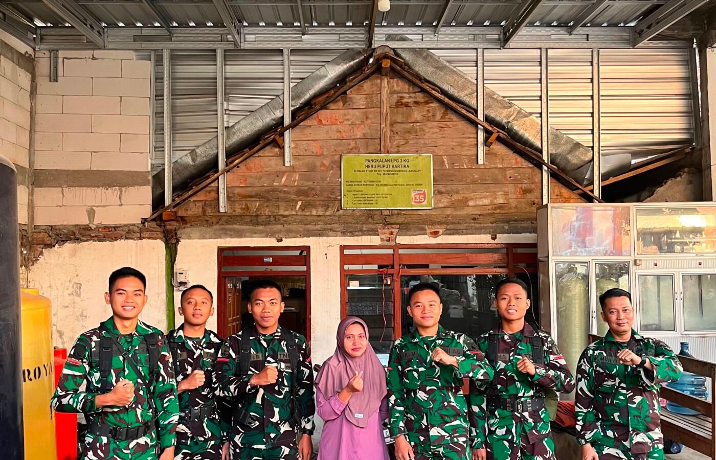 Emosi Mendalam dalam Perpisahan Prajurit TNI Satgas TMMD 129 di Tlemang
