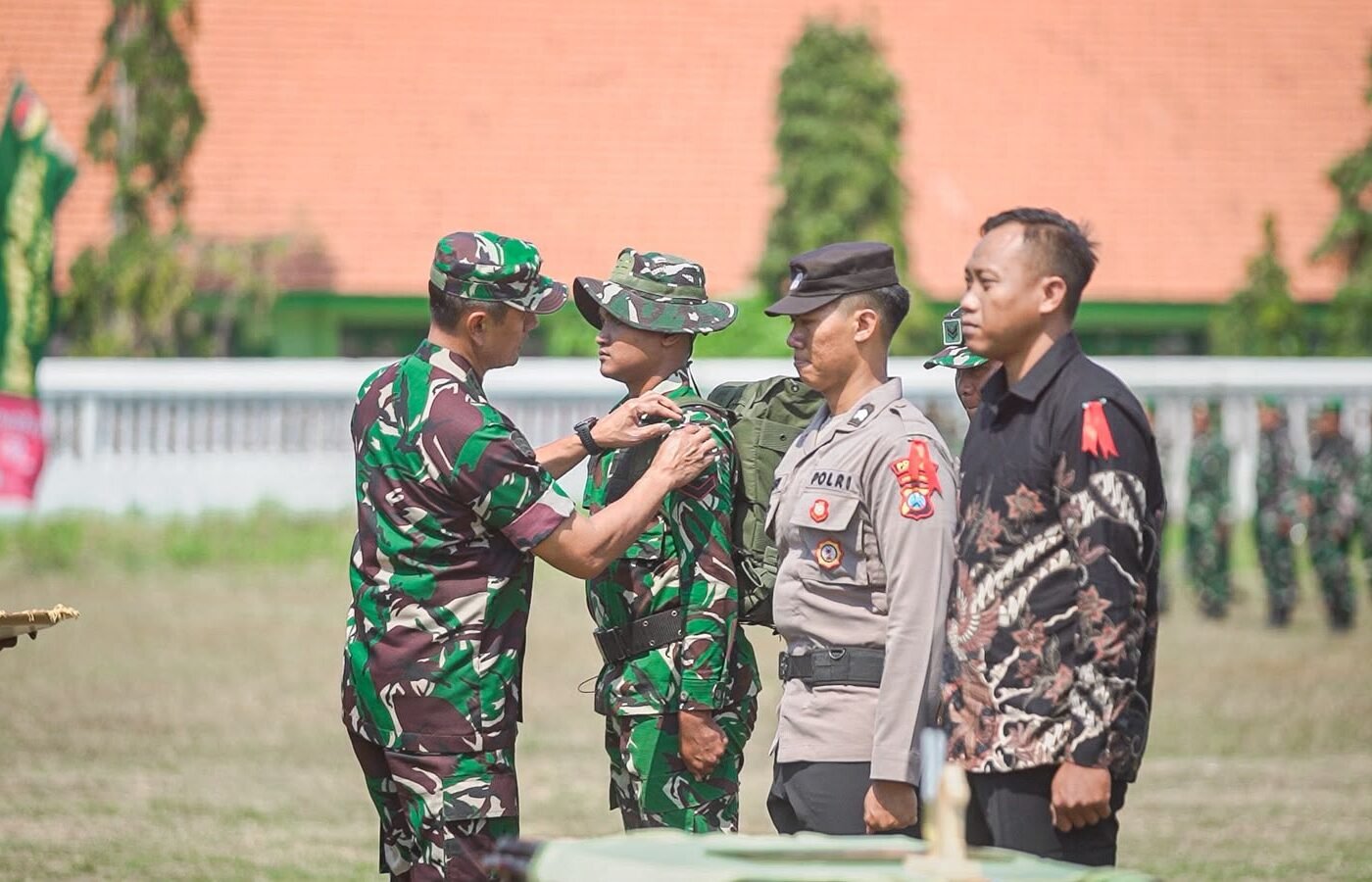 Evaluasi TMMD 129, Kolonel Arm Beny Berikan Penghargaan Terhadap Kinerja Satgas dan Komunitas
