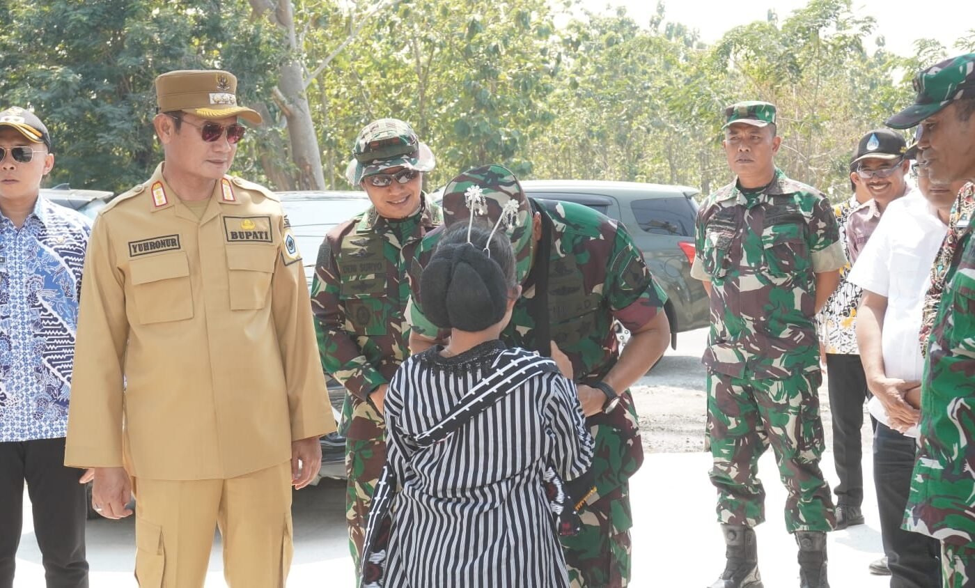 Penghormatan Spesial untuk Kolonel Arm Beny dalam TMMD 129 di Desa Tlemang