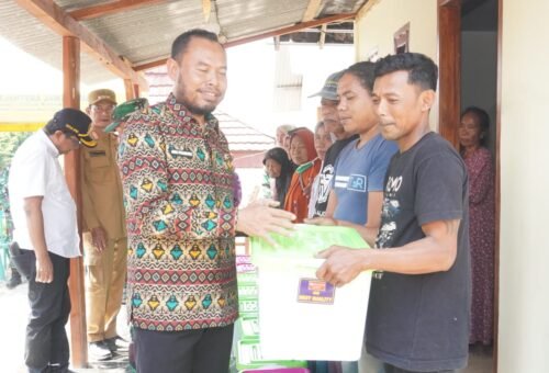 Kepala Desa Tlemang Ajak Warga Bersyukur atas Bantuan Sembako dan RTLH