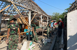 Pembangunan Rumah Samijan di Bojonegoro oleh Satgas TMMD 129
