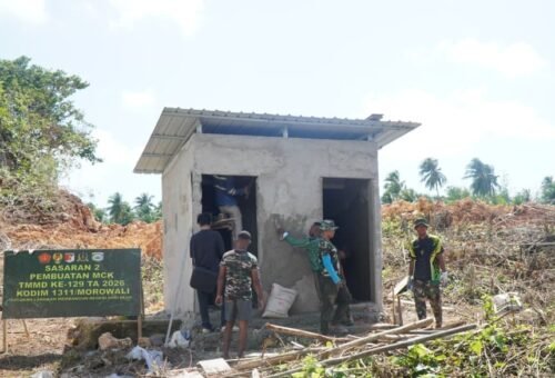 Kebersamaan Warga Mempercepat Pembangunan MCK Masjid di Desa Polewali