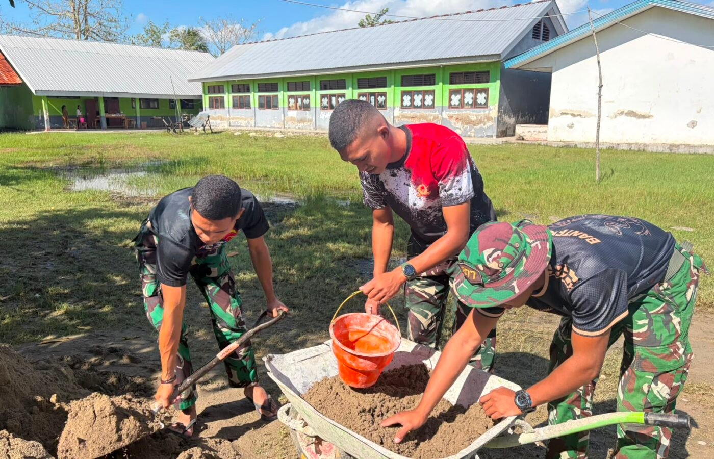 TMMD 129 Kodim Belu Tingkatkan Kesehatan Sekolah dengan Renovasi Fasilitas MCK