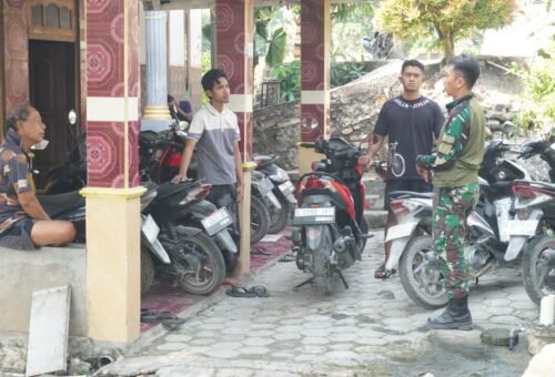 Satgas TMMD ke-129 Jalin Persaudaraan Lewat Komsos di Desa Tlemang