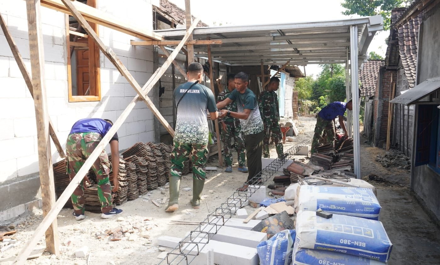 TNI Bersama Masyarakat, Satgas TMMD 129 Sukses Rehabilitasi RTLH di Desa Tlemang