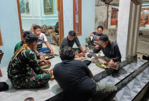 Transformasi Rumah Layak Huni: Satgas TMMD 129 Awali Proses Penggantian Atap di Desa Tlemang
