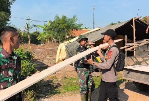 Kolaborasi TNI-Polri dan Warga Dukung TMMD ke-129 di Cirebon