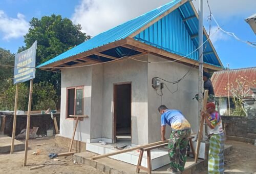 Kodim 1626/Bangli Fokus Pada Rehabilitasi RTLH Dengan Pemasangan Pelapon
