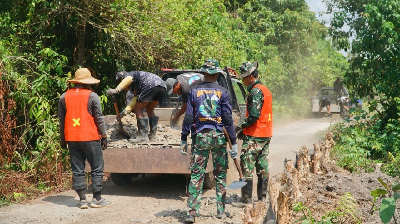 Pembangunan Jalan TMMD Ke-129 Rampung, Warga Desa Bandar Raya Rasakan Manfaatnya