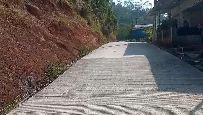 Harapan Baru Warga Desa Mekarmukti Usai Selesainya Betonisasi Jalan TMMD Ke-129