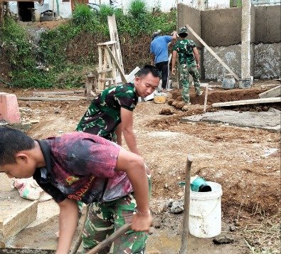 Pemulihan RTLH dan MCK Dipercepat, TMMD Ke-129 Kodim 0608/Cianjur Wujudkan Lingkungan Sehat