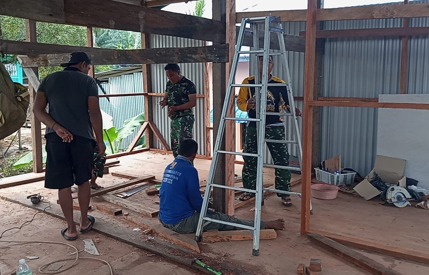 Kondisi Rumah Pak Hamsah Membaik Setelah Program RTLH TMMD Ke-129