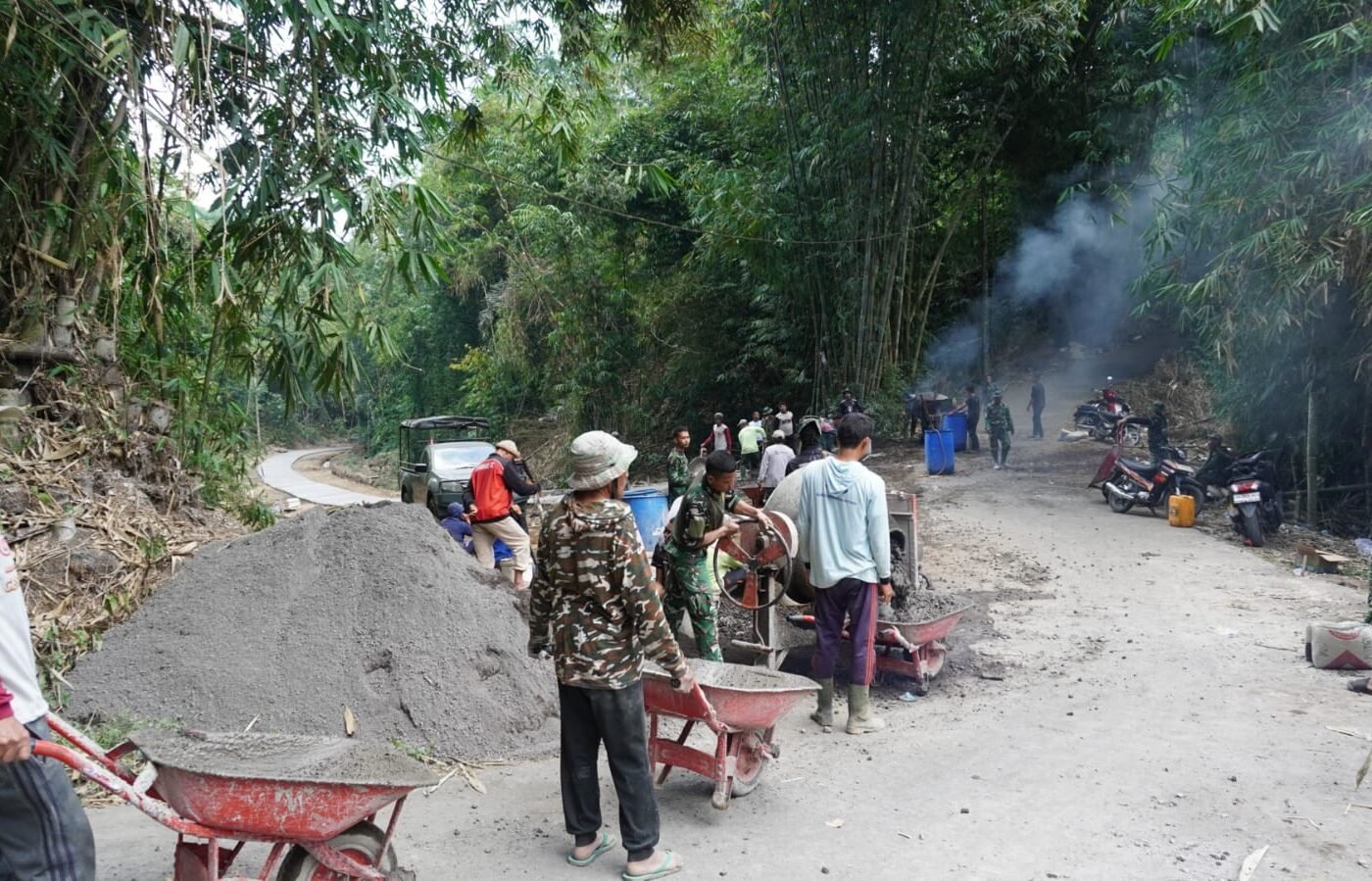 Pembangunan Jalan Beton Mempercepat Akses Masyarakat Jelang Penutupan TMMD Ke-129