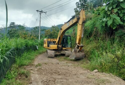Optimalisasi Alat Berat untuk Proyek Jalan, Satgas TMMD ke-129 Kodim 1407/Bone Tingkatkan Target Pekerjaan