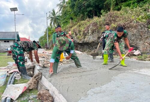 Semangat Berkelanjutan, Satgas TMMD Ke-129 Lanjutkan Pengecoran Jalan di Polewali