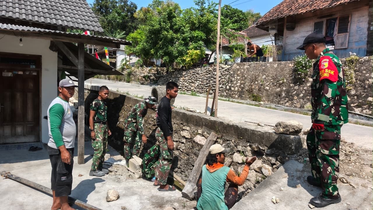 Perkuat Akses Air Bersih, Kapten Arm Yusniadi Pimpin Proyek Pemulihan Pipa di Dusun Bakon
