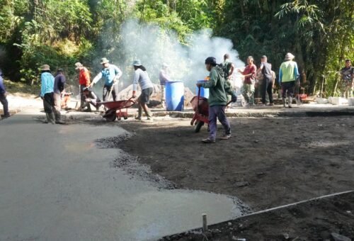 Sinergi Warga dan TNI Dorong Suksesnya Proyek Pembangunan TMMD Ke-129