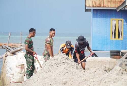 Pengangkutan Pasir untuk Mempercepat Pembangunan Jalan di Polewali
