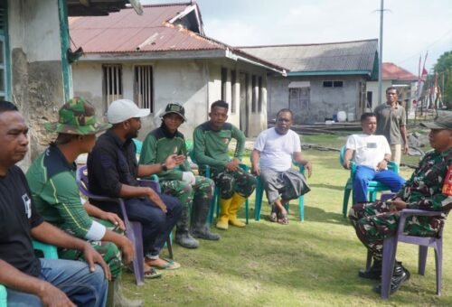 Pertemuan Strategis: Komandan SSK TMMD Bersama Perangkat Desa di Umbele