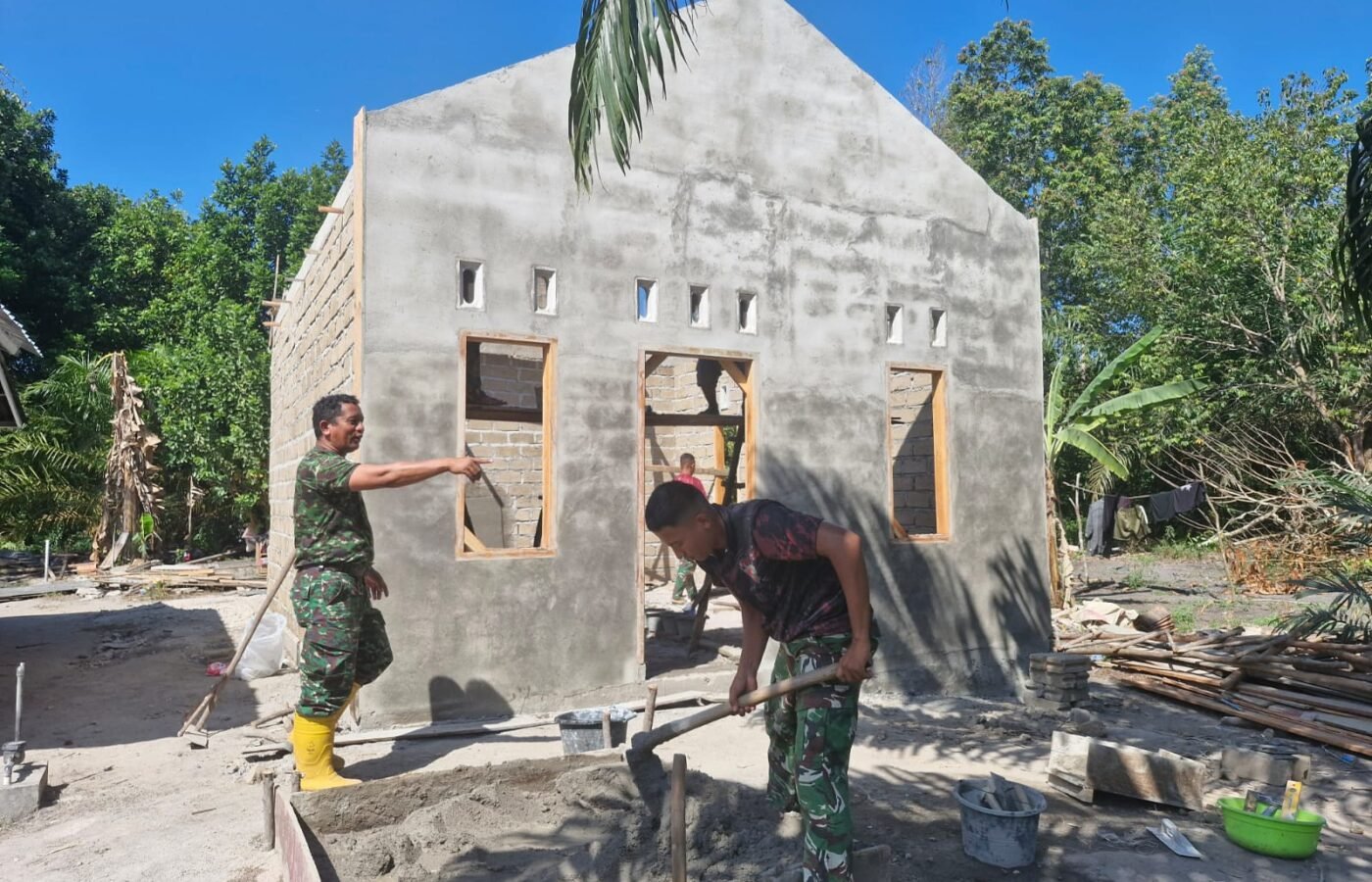 Dukungan Warga Mempercepat Proses Rehabilitasi Rumah Bapak Ardiansyah