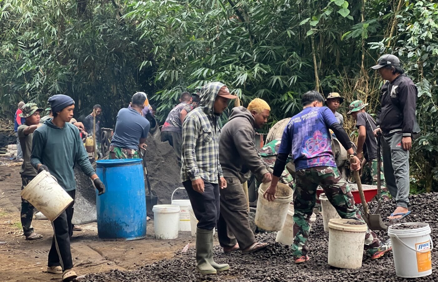Progres TMMD Ke-129, Betonisasi Desa Sekardadi Capai 70 Persen