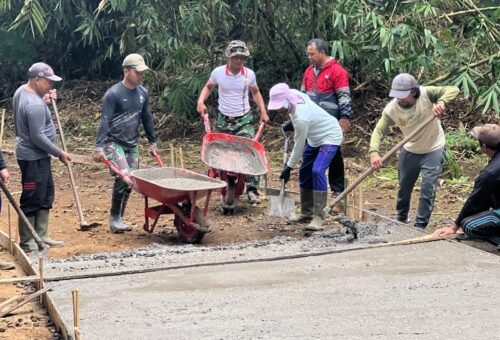 Satgas TMMD Bangli Meningkatkan Progres Pembangunan di Cuaca Cerah