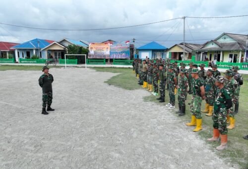 Kepala SSK Memimpin Apel Persiapan Personel Satgas TMMD Ke-129 di Desa Umbele