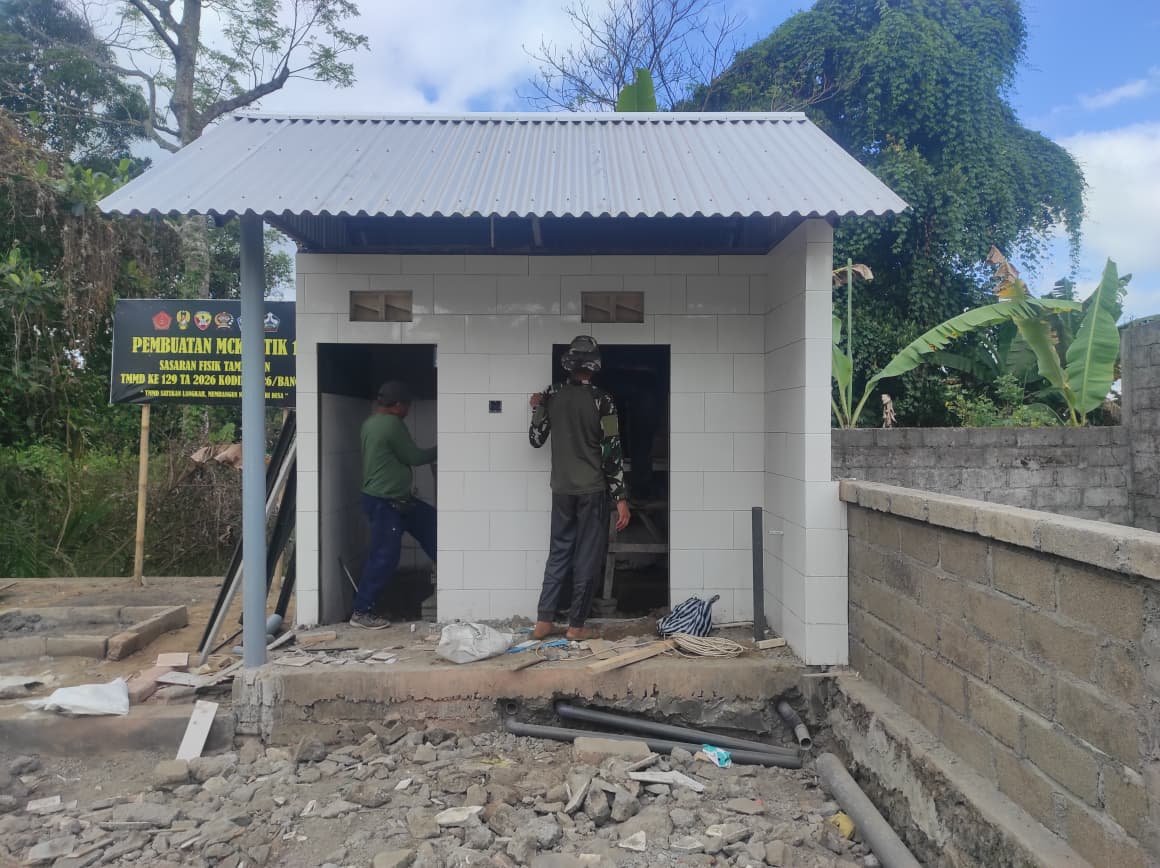 Kejar Target, Satgas TMMD Ke-129 Kodim 1626/Bangli Percepat Pembangunan MCK