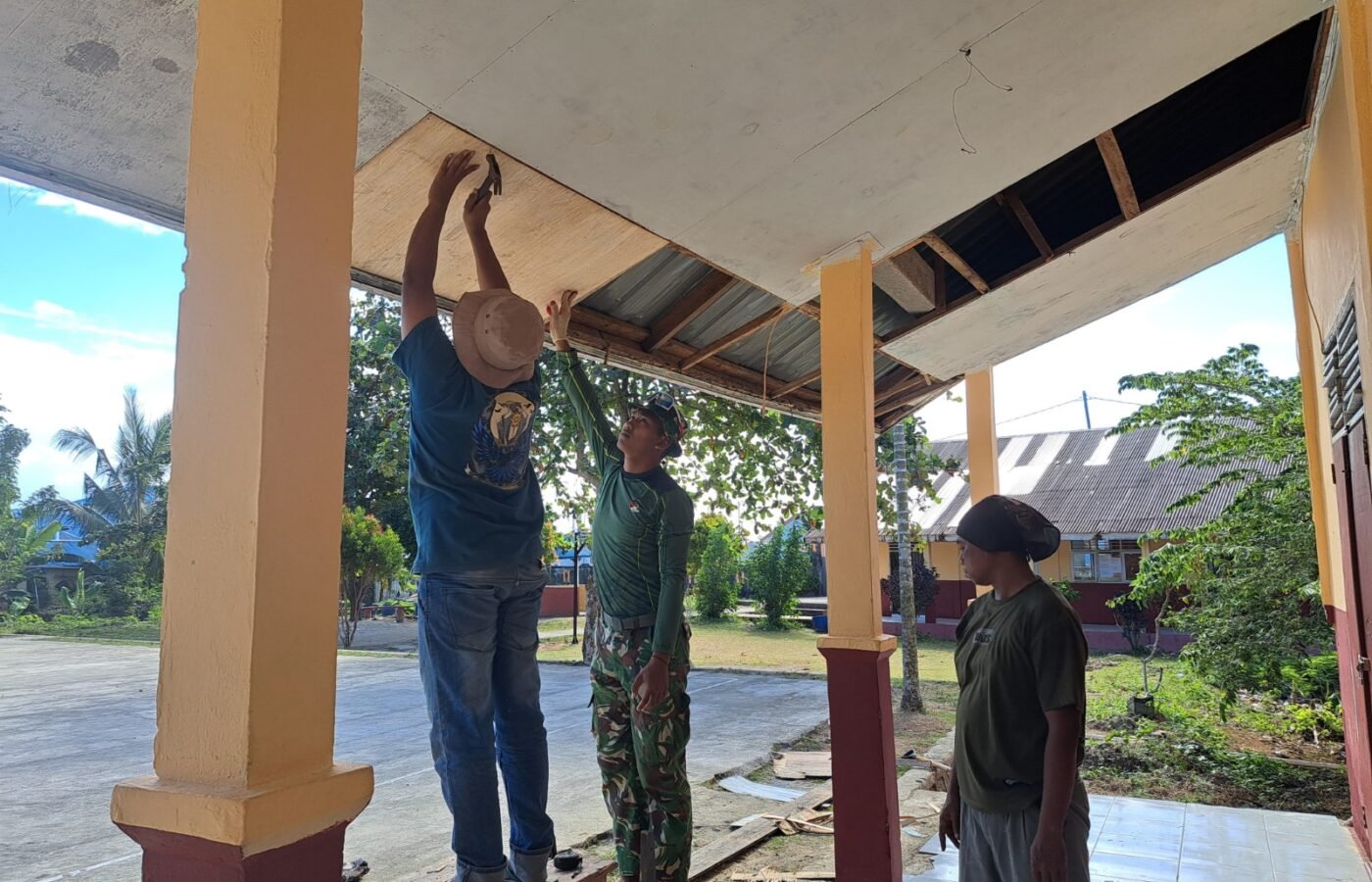 Pembangunan SMP Negeri 2 Bungku Selatan: Sinergi TNI dan Komunitas Lokal