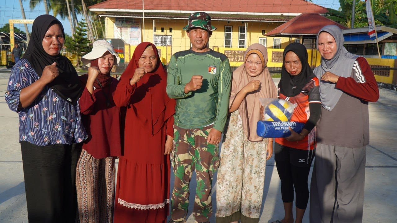 Ibu PKK Desa Pulau Dua Berterima Kasih atas Dukungan Satgas TMMD dalam Sarana Olahraga