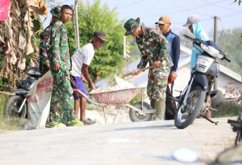 Keterikatan TNI dan Masyarakat dalam Program TMMD Ke-129 di Desa Tlemang