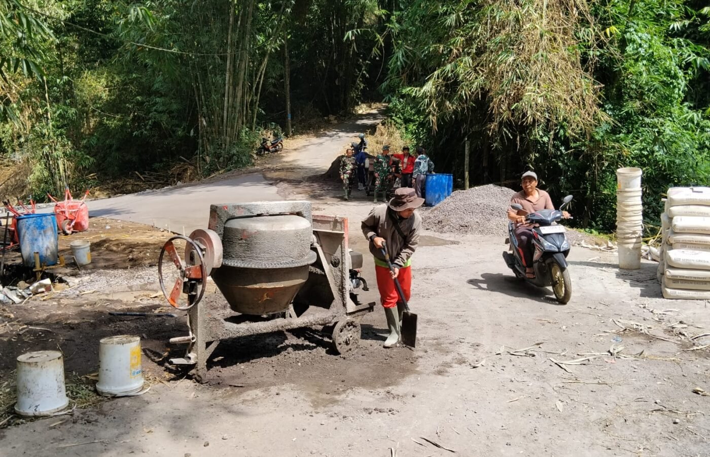 Sinergi TNI dan Masyarakat di Program TMMD Ke-129 di Sekardadi