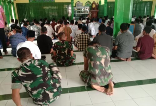Sinergi TNI dan Masyarakat Melalui Kegiatan Ibadah di TMMD