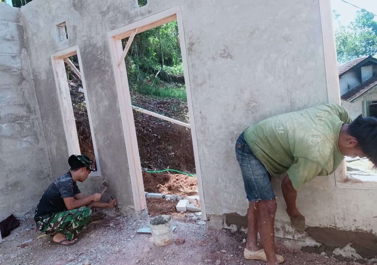 Kegiatan TMMD Ke-129 Kodim 0608/Cianjur: Memberikan Harapan Baru bagi Warga Bapak Entis Sutisna