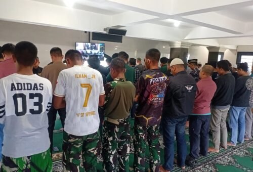 Satgas TMMD Kodim 1626/Bangli Menjalankan Ibadah di Tengah Kegiatan Pembangunan