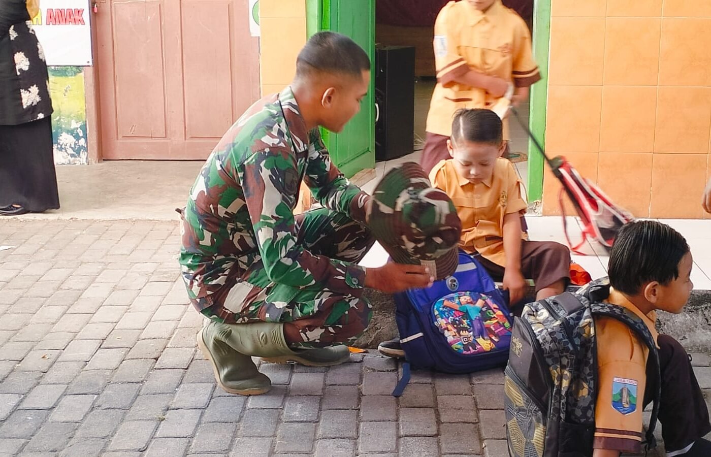 Keceriaan Anak PAUD Hiasi TMMD ke-129 Kodim 0812/Lamongan