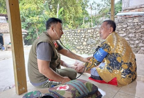Dedikasi Serma Amalun dalam Meningkatkan Kesehatan Masyarakat Melalui Program TMMD ke-129