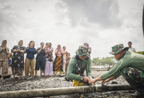 Solusi Air Bersih untuk Masyarakat Umbele oleh Satgas TMMD